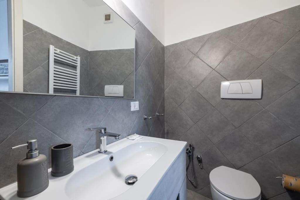 Colosseum Charming Apartment Rome Exterior photo