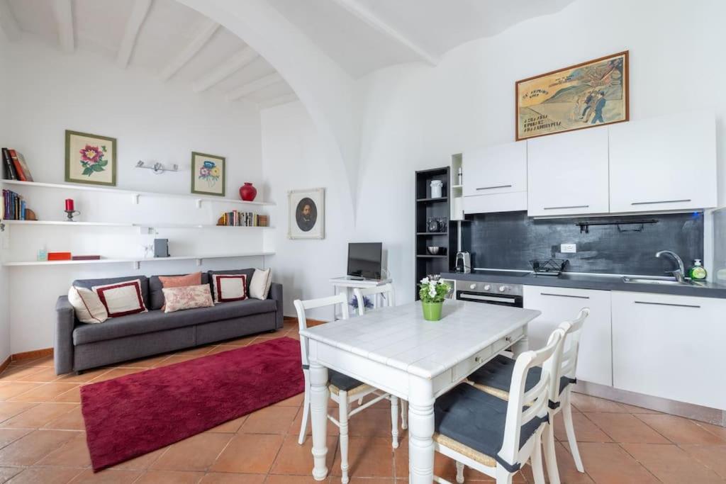 Colosseum Charming Apartment Rome Exterior photo