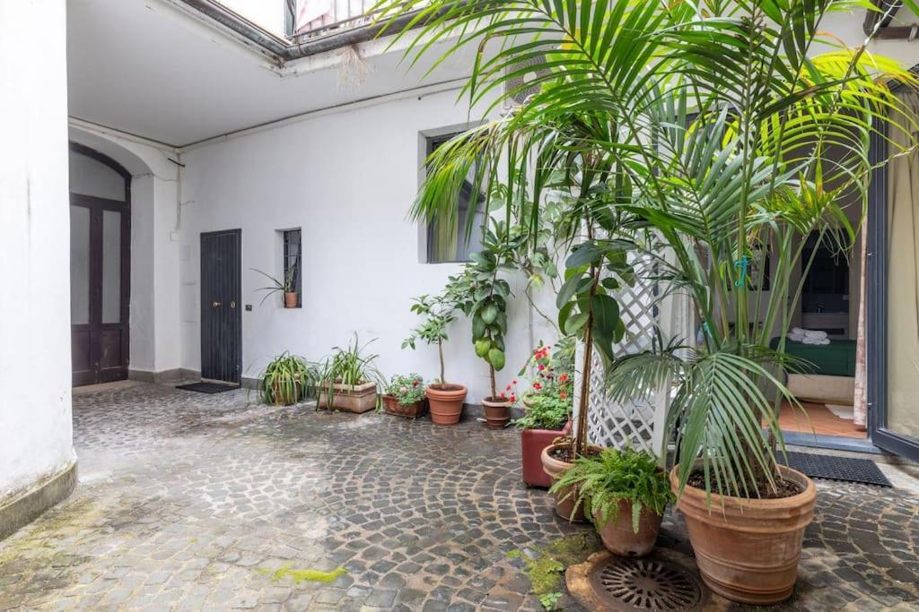 Colosseum Charming Apartment Rome Exterior photo